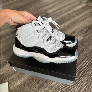 Air Jordan 11 Retro Concord